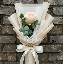 Букет цветов из:  Розы в Великовечное