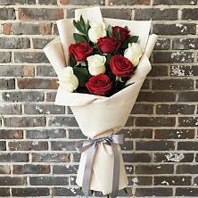 Букет цветов из:  Розы в Великовечное