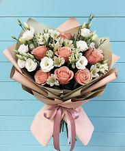 Букет цветов из:  Розы, Альстромерии и Лизиантусы в Великовечное