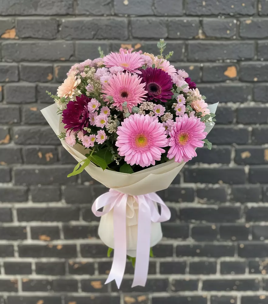 Букет цветов из: Герберы и Хризантемы в Великовечное