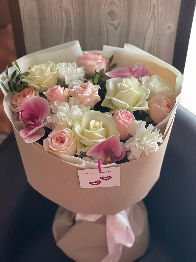 Букет цветов из: Орхидеи, Розы и Гвоздики в Великовечное