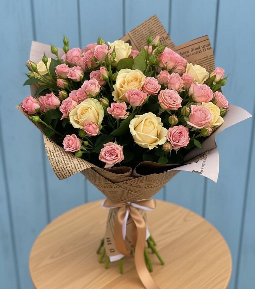 Букет цветов из: Розы в Великовечное