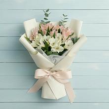 Букет цветов из:  Альстромерии в Великовечное