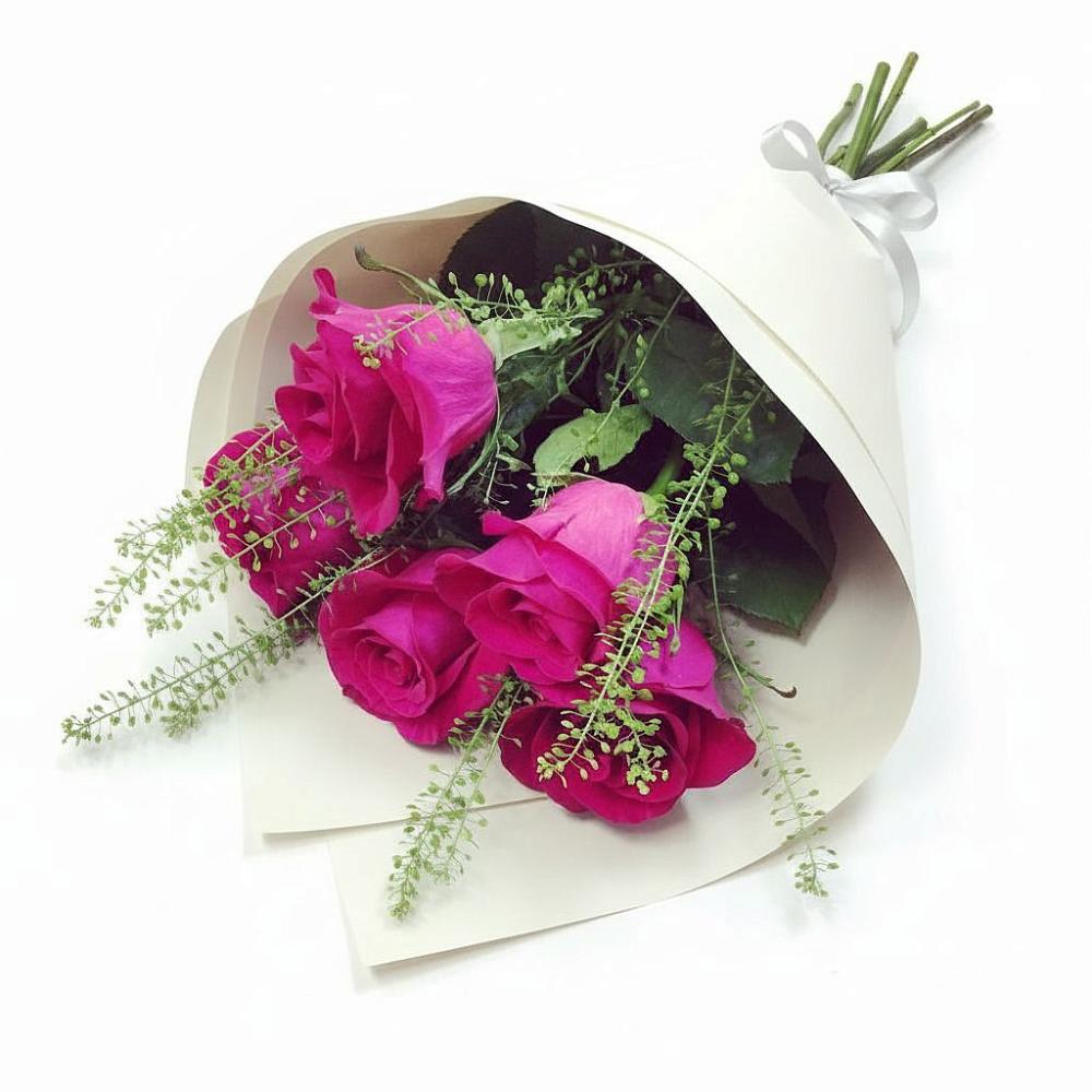 Букет цветов из: Розы в Великовечное