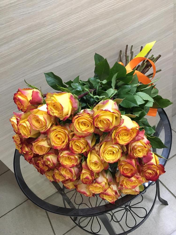 Букет Желтые розы в Великовечное