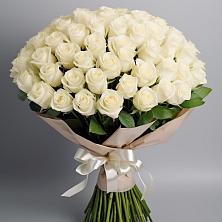 Букет 101 беля роза Белоснежка в Великовечное