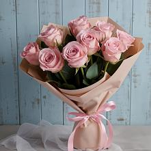 Букет цветов из:  Розы в Великовечное