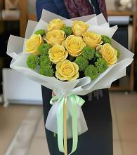 Букет цветов из:  Хризантемы и Розы в Великовечное