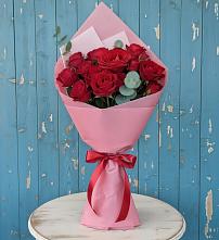 Букет цветов из:  Розы в Великовечное