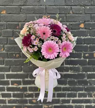 Букет цветов из:  Герберы и Хризантемы в Великовечное