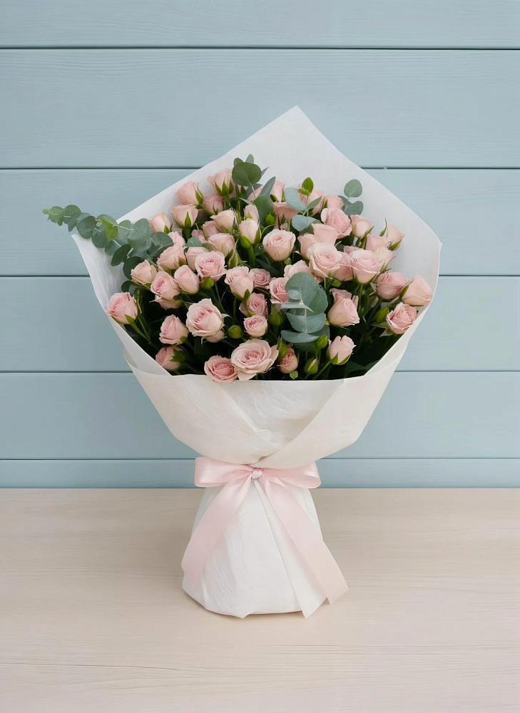 Букет цветов из: Розы в Великовечное