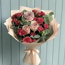 Букет цветов из:  Гвоздики и Розы в Великовечное