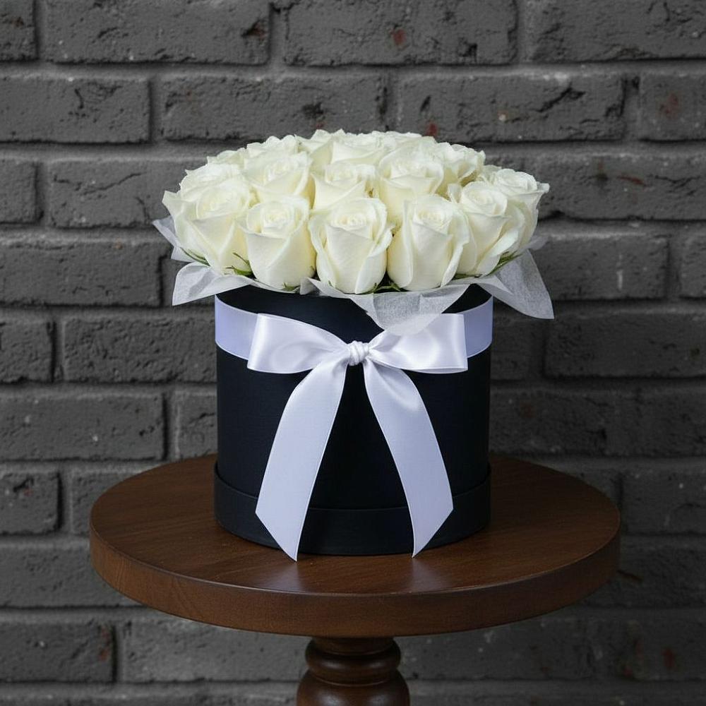 Цветочная композиция из Розы в шляпной коробке в Великовечное