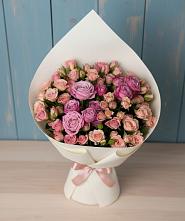 Букет цветов из:  Розы в Великовечное