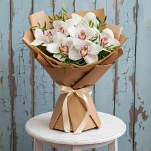 Букет цветов из:  Орхидеи и Розы в Великовечное